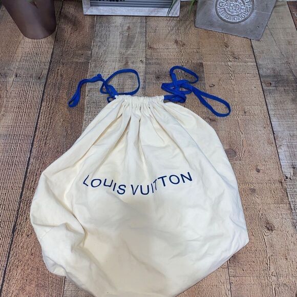 Louis Vuitton Large String Dust Bag - Picture 15 of 15